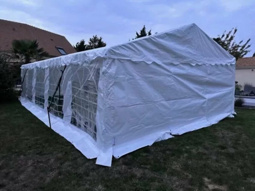 Tables, nappes, verres, chaises, chapiteaux. Location dans le 27, 28, 78