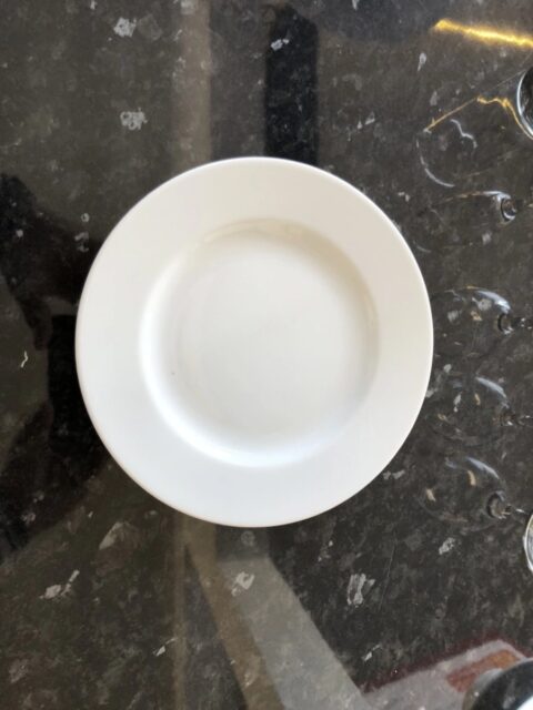 Tables, nappes, verres, chaises, chapiteaux. Location dans le 27, 28, 78